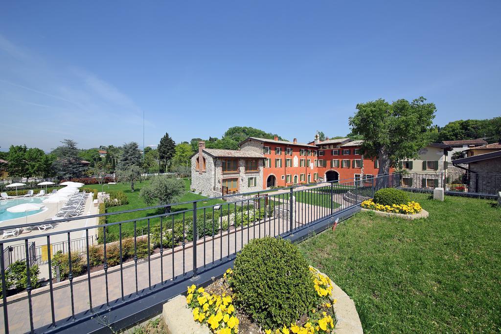 Residence Borgo Mondragon Λατζίζε Εξωτερικό φωτογραφία