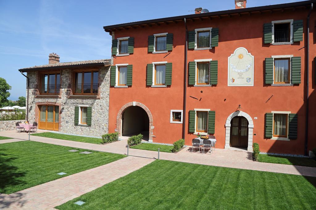 Residence Borgo Mondragon Λατζίζε Εξωτερικό φωτογραφία