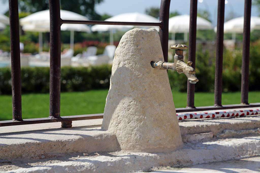 Residence Borgo Mondragon Λατζίζε Εξωτερικό φωτογραφία