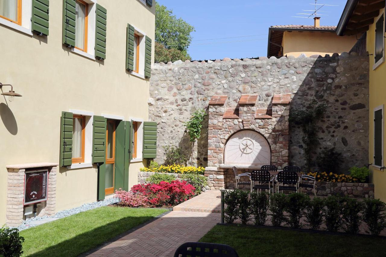 Residence Borgo Mondragon Λατζίζε Εξωτερικό φωτογραφία