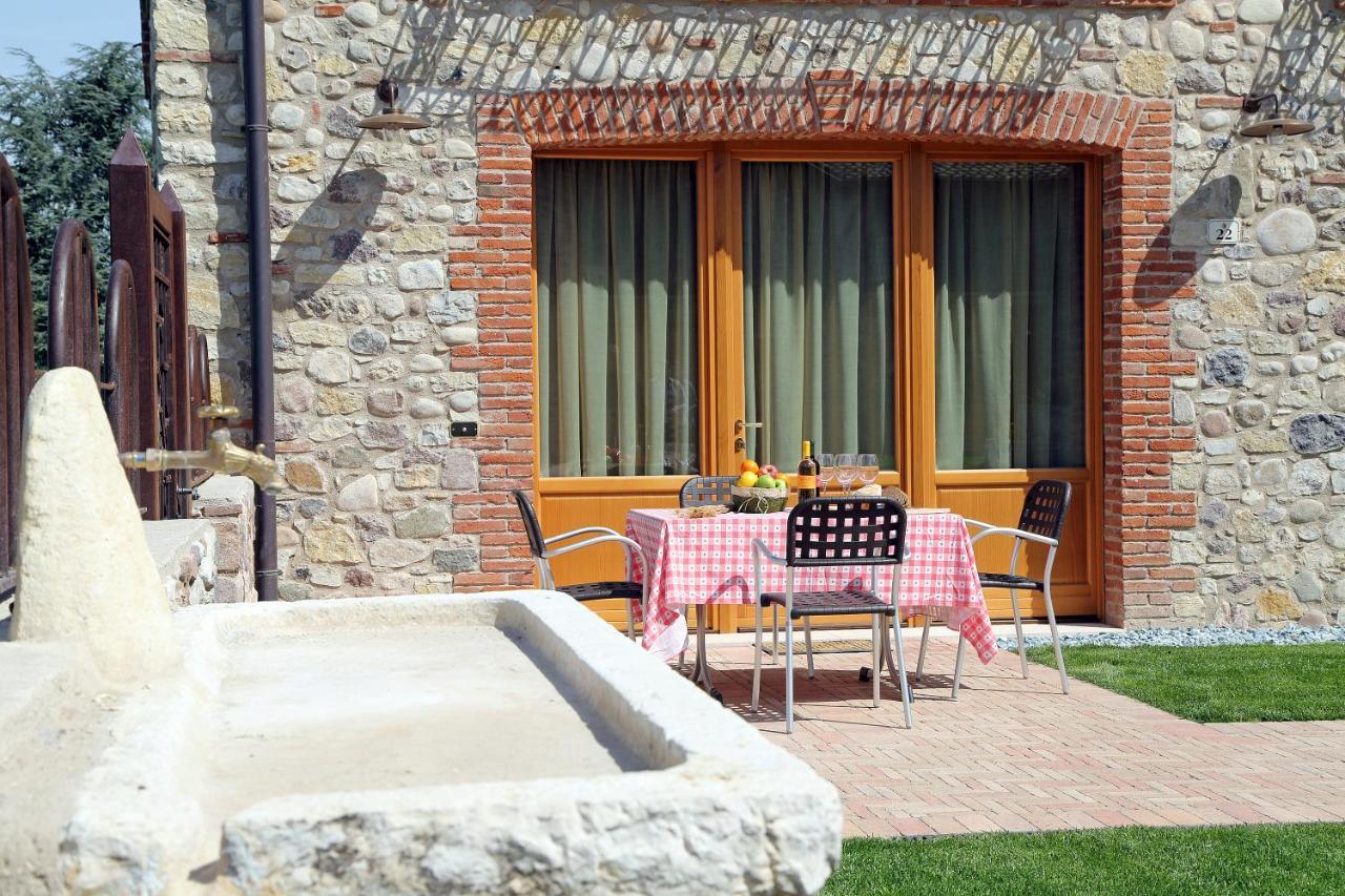 Residence Borgo Mondragon Λατζίζε Εξωτερικό φωτογραφία