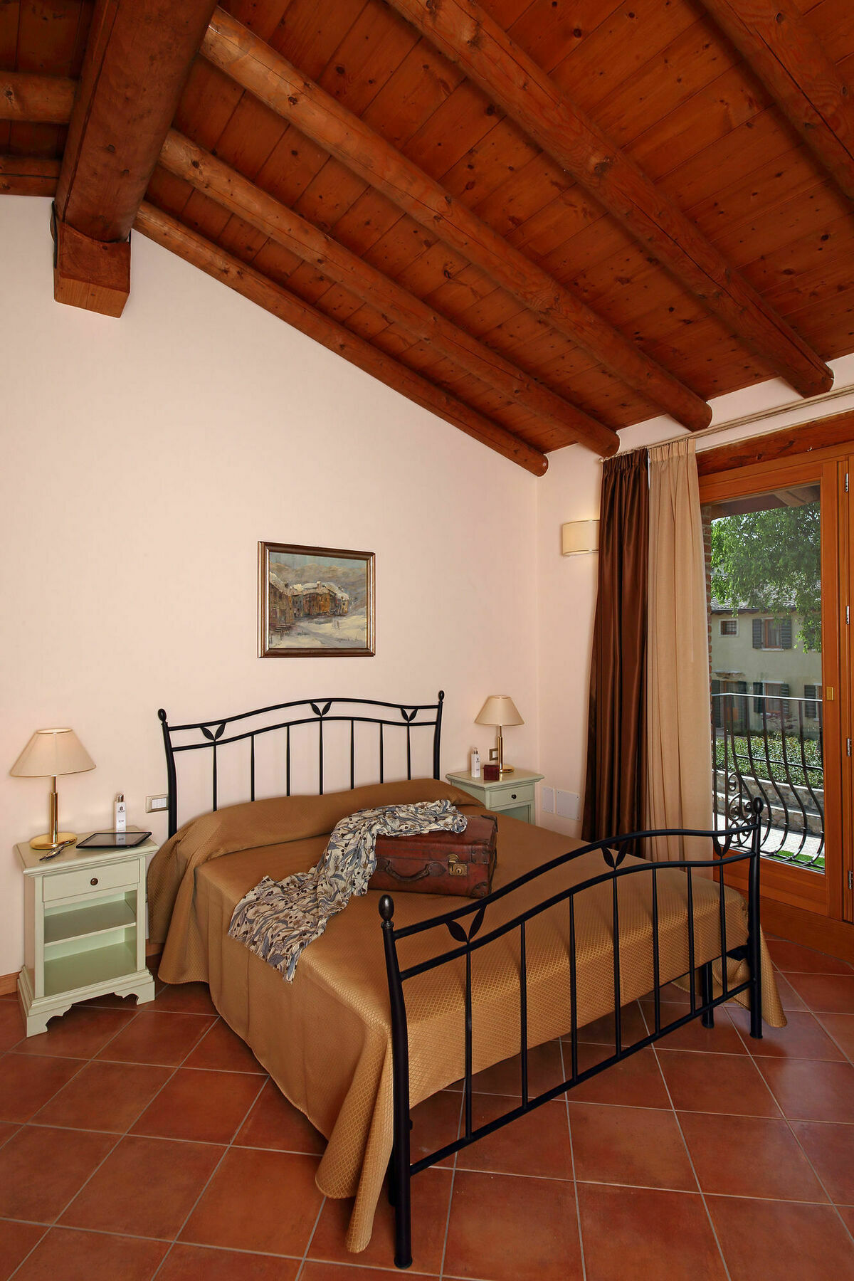 Residence Borgo Mondragon Λατζίζε Εξωτερικό φωτογραφία