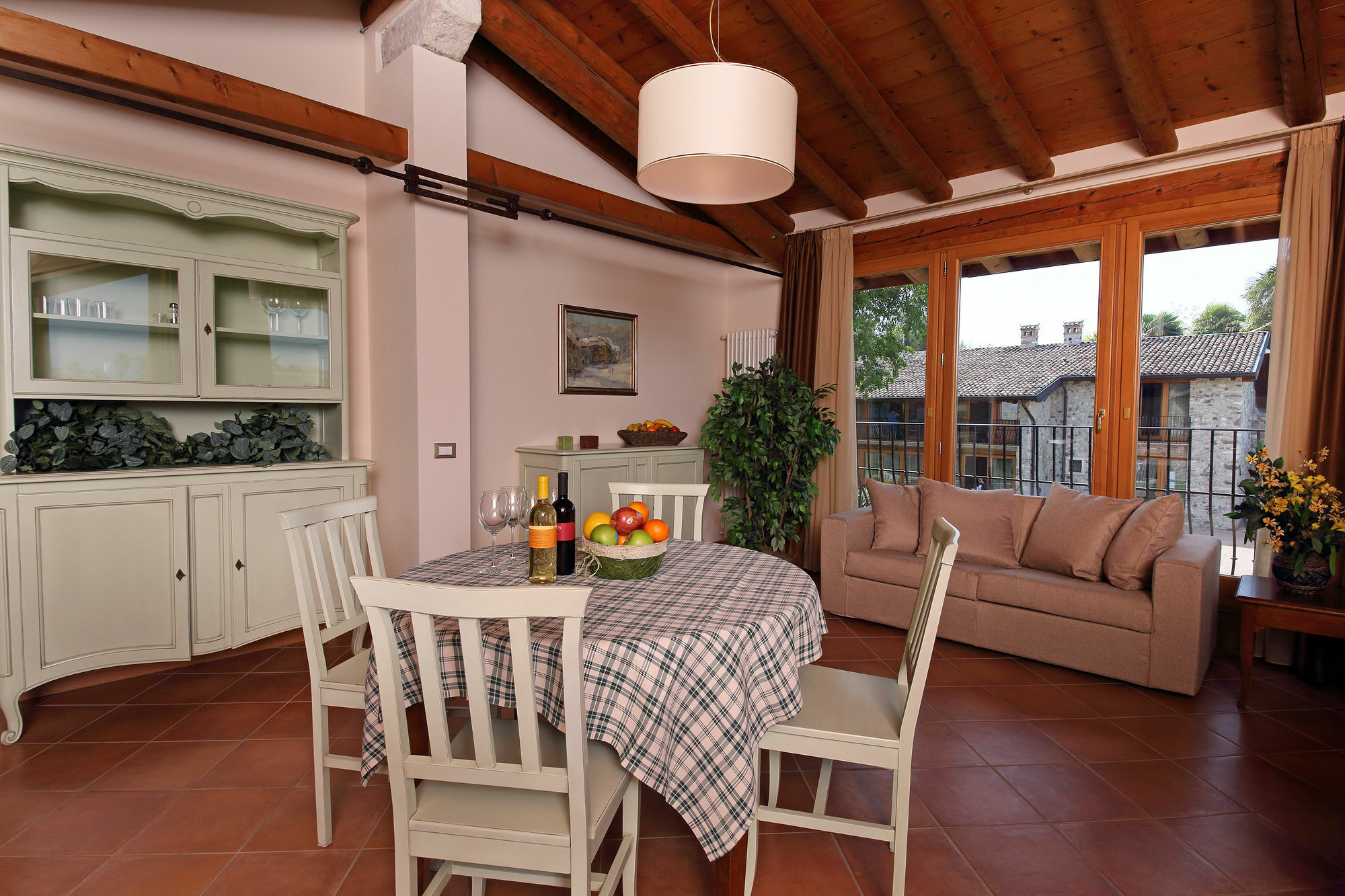 Residence Borgo Mondragon Λατζίζε Εξωτερικό φωτογραφία